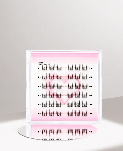 false-eyelashes