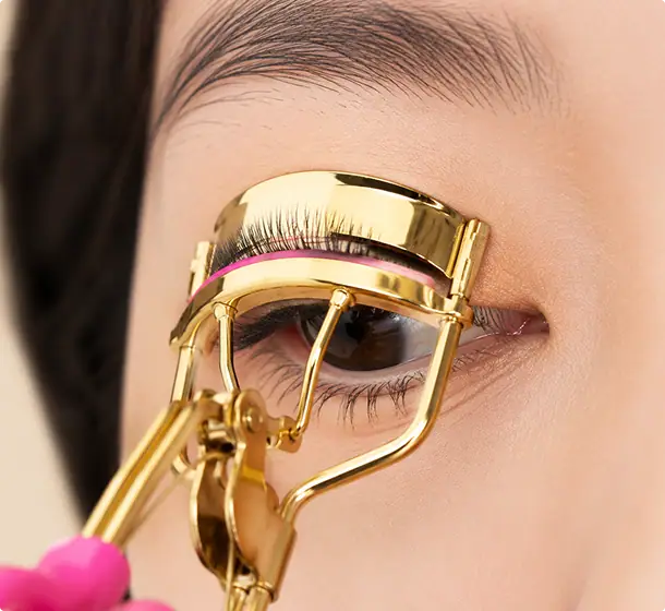 eyelash-curler-suitable-for-most-eye-shapes-instructions