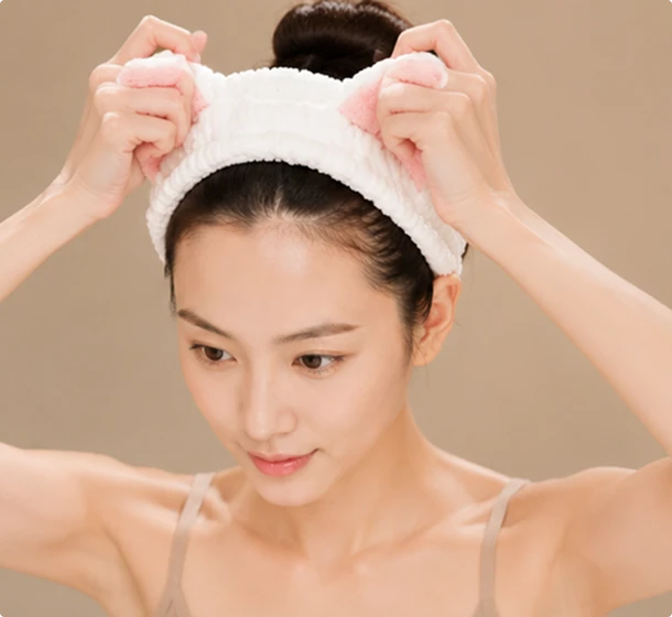 fashionable-headband-keeps-hair-out-of-the-face-instructions