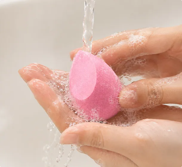 soft-elastic-beauty-blender-for-seamless-blending-instructions